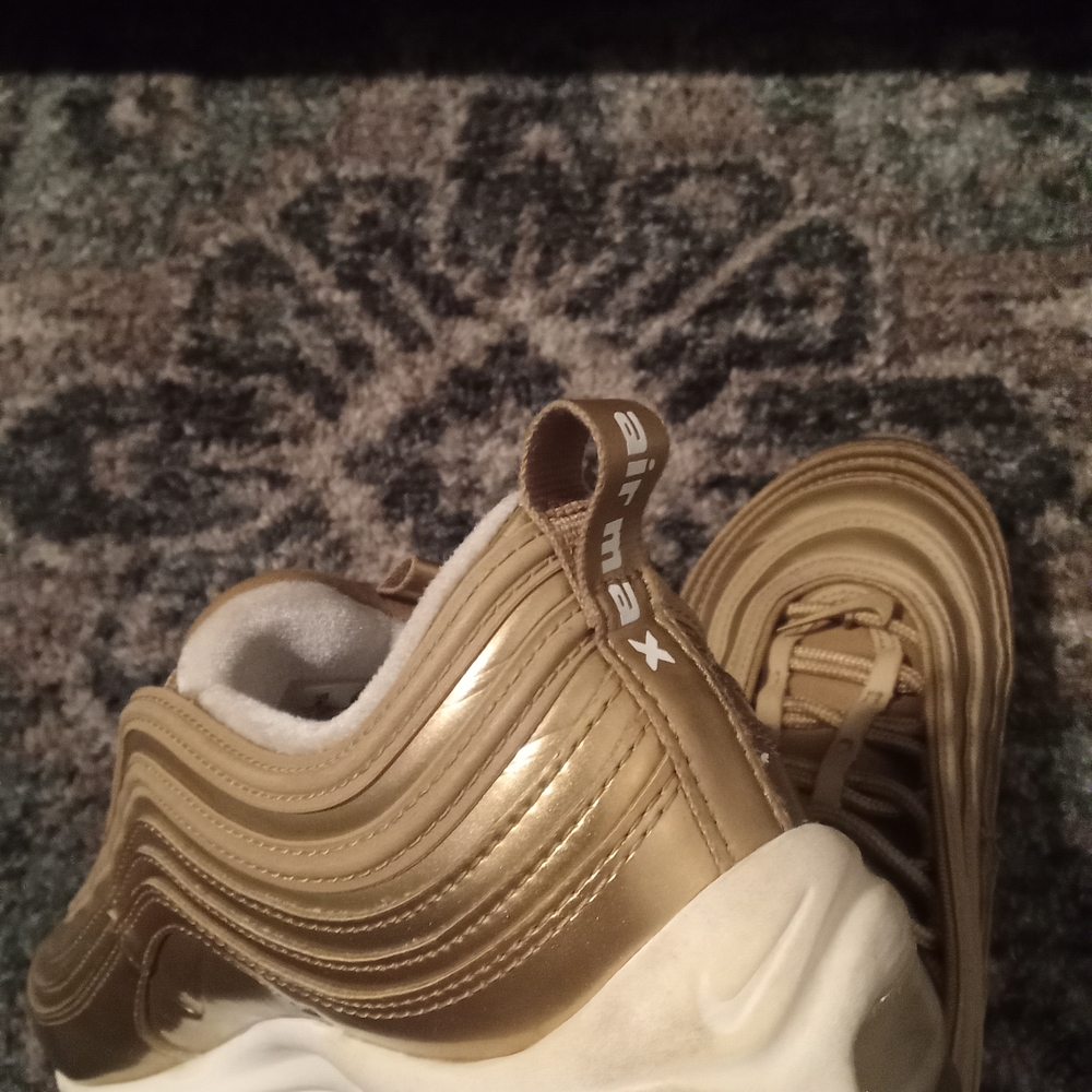 Nike Metallic Gold Slip-On Air Max - Picture 3 of 7